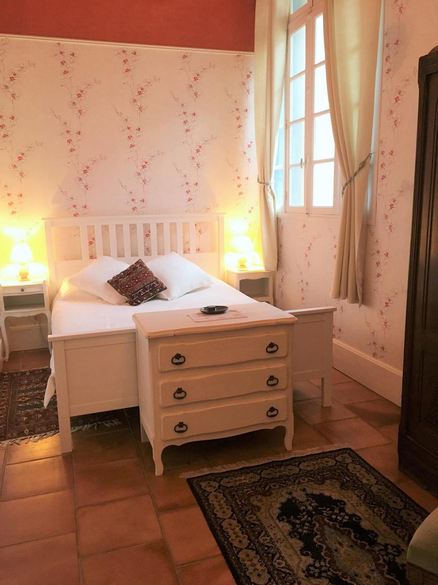 Chateau Du Fraissinet, 6 Gites Sleeping 2-8 Guests, Pool And River On Site La Tronche  Exterior foto